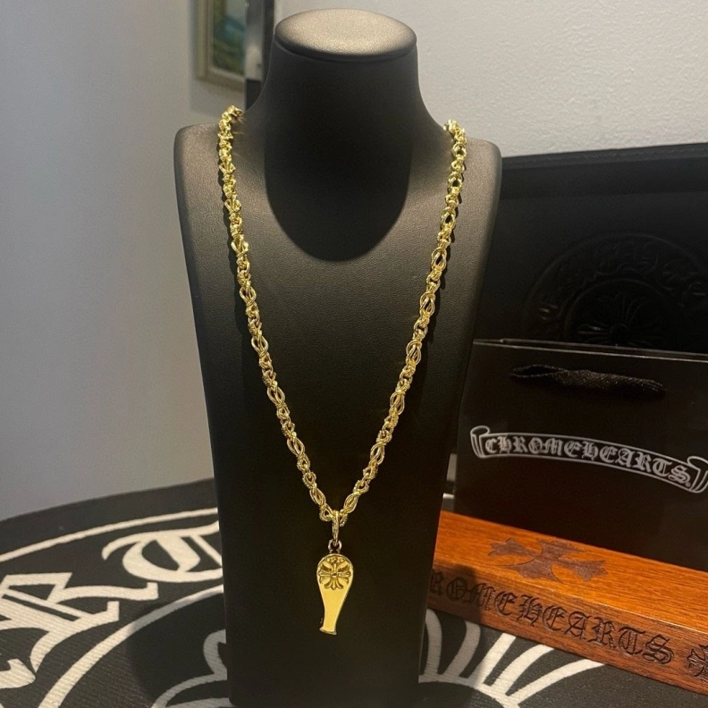 EyeCatching Chrxmx Hxxrts Necklaces 297988