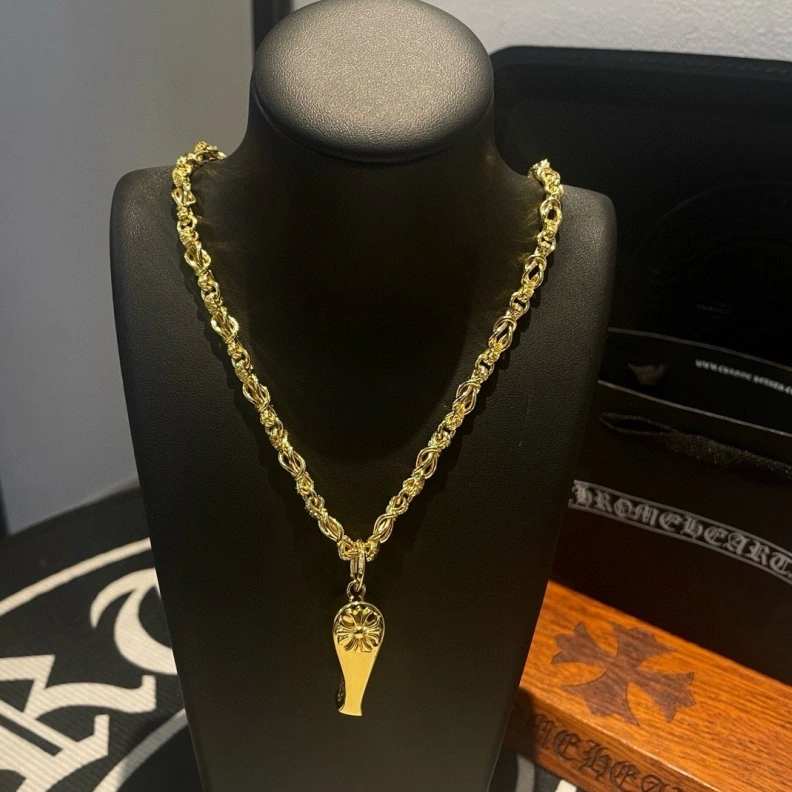 EyeCatching Chrxmx Hxxrts Necklaces 297988