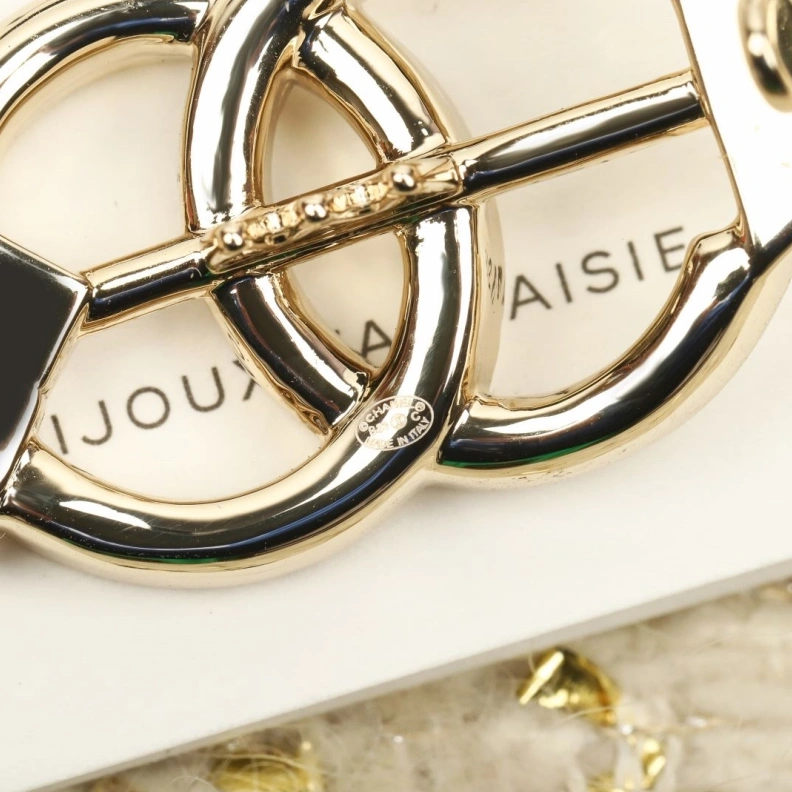 Sophisticated Chxnxl Brooches 287868