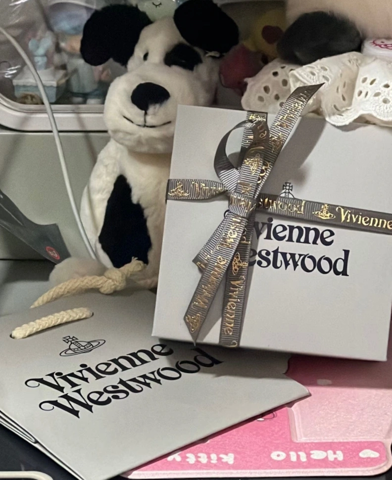 VIVENNE WESTWOOD Elegant 313356