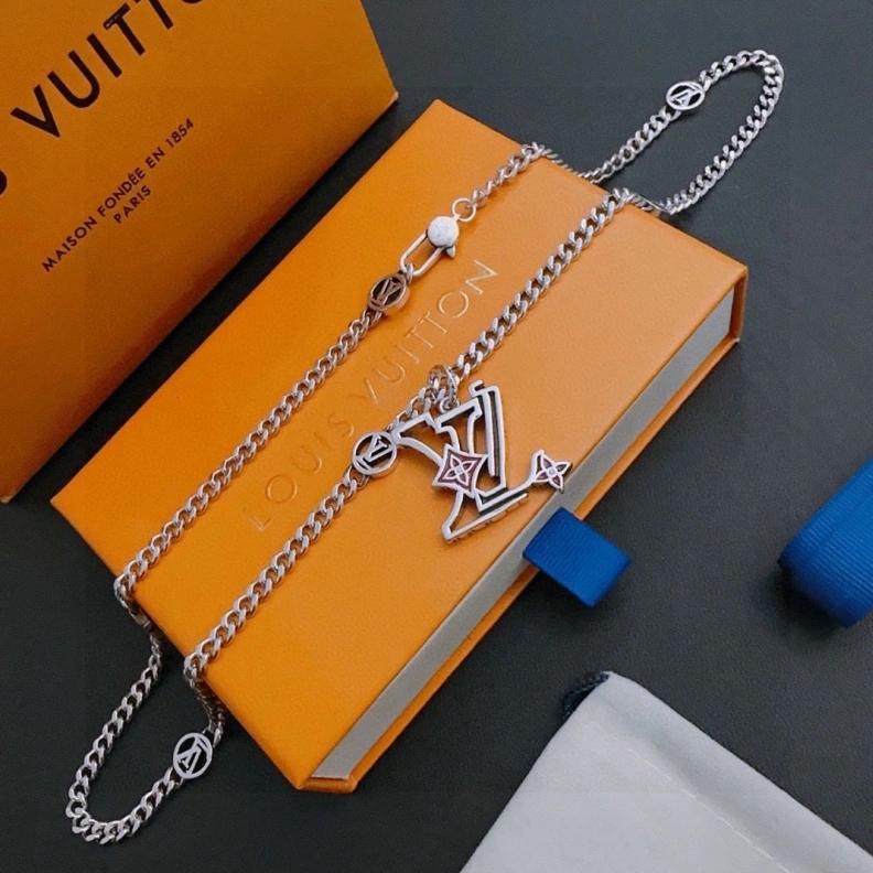 Durable LX Necklaces 309388