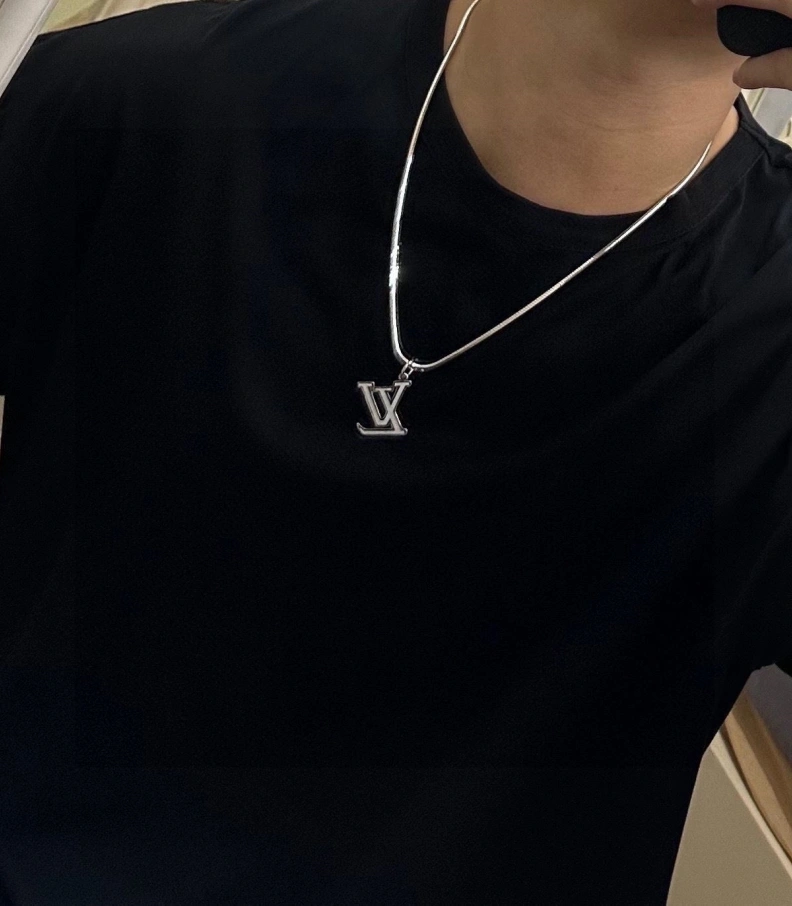 Functional LX Necklaces 309369