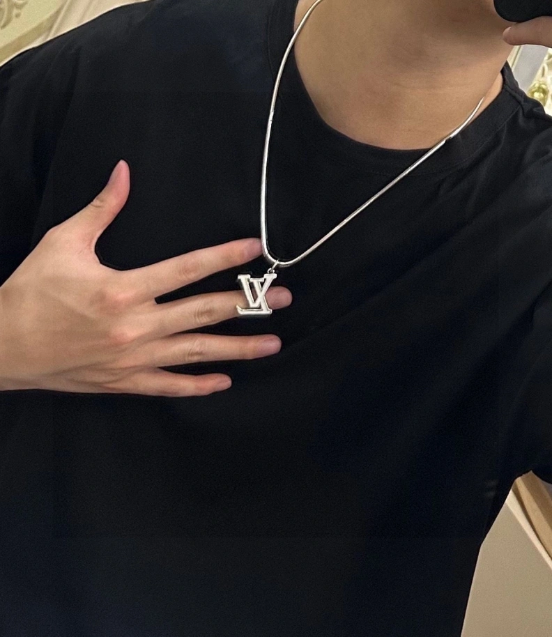 Functional LX Necklaces 309369