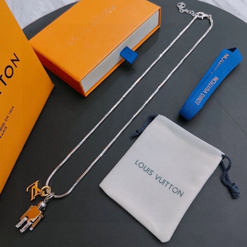 Classic LX Necklaces 309379
