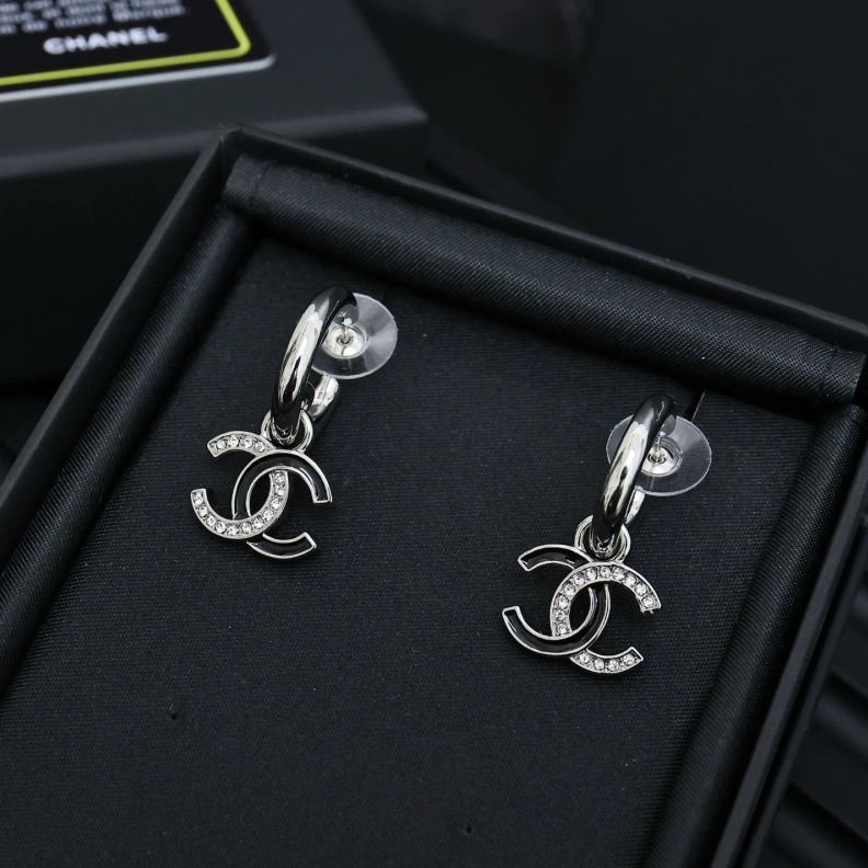 Trendsetting Chxnxl Earrings 287680
