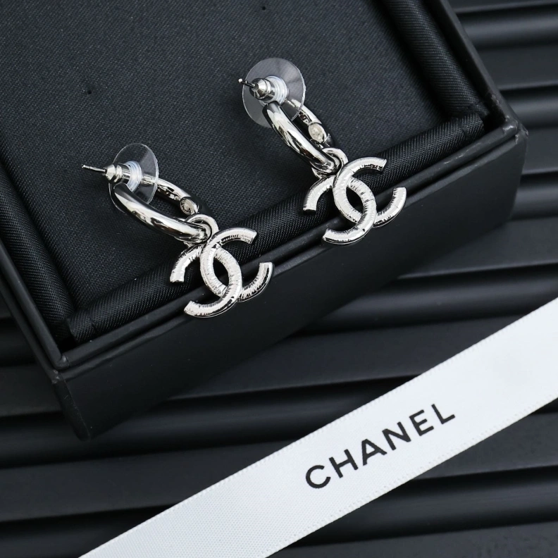 Trendsetting Chxnxl Earrings 287680