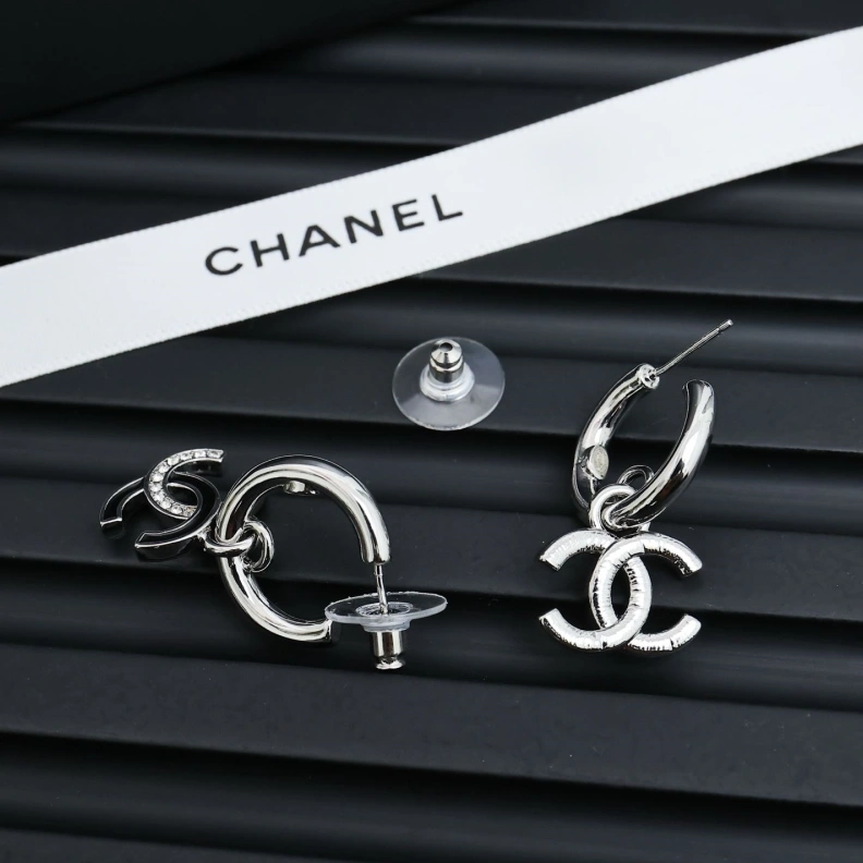 Trendsetting Chxnxl Earrings 287680