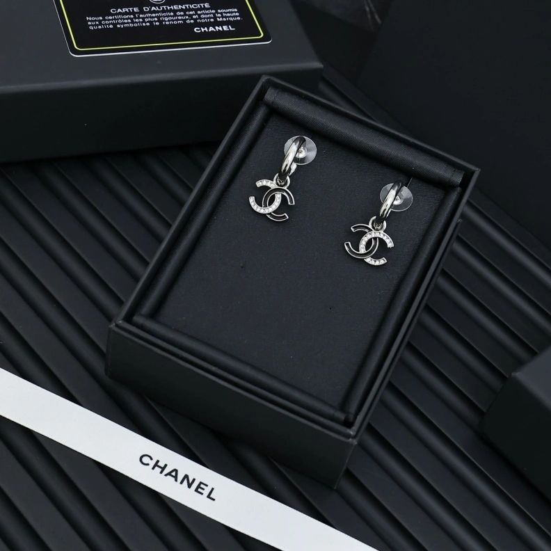 Trendsetting Chxnxl Earrings 287680