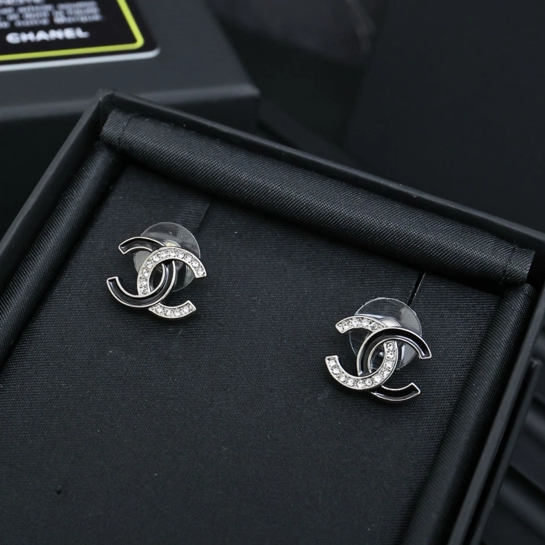 Comfortable Chxnxl Earrings 287681