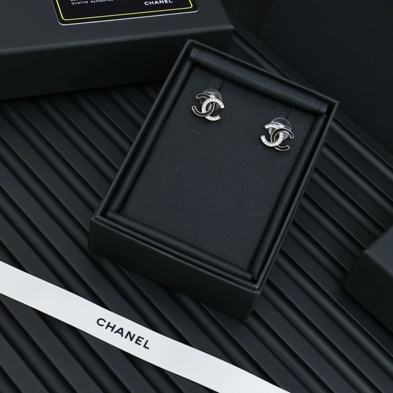 Comfortable Chxnxl Earrings 287681