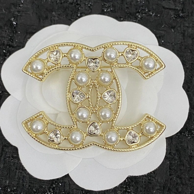 Vibrant Chxnxl Brooches 287863