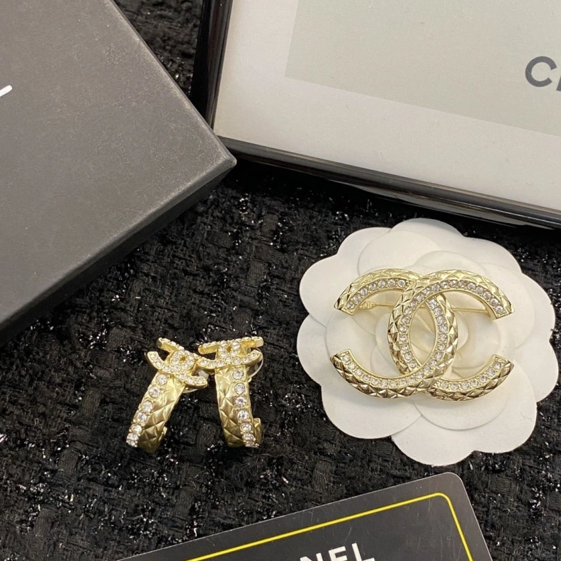 SportInspired Chxnxl Brooches 287861