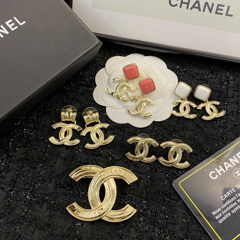 Fashionable Chxnxl Brooches 287860
