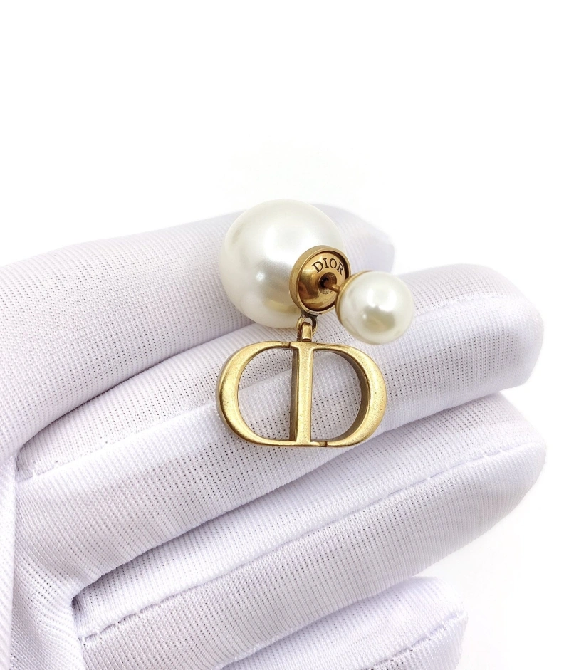 Versatile Christian Dxxr Earrings 294572