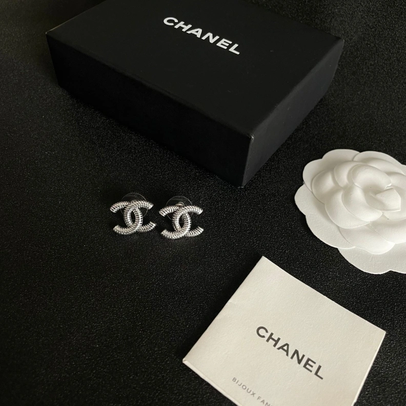 Flexible Chxnxl Earrings 287670