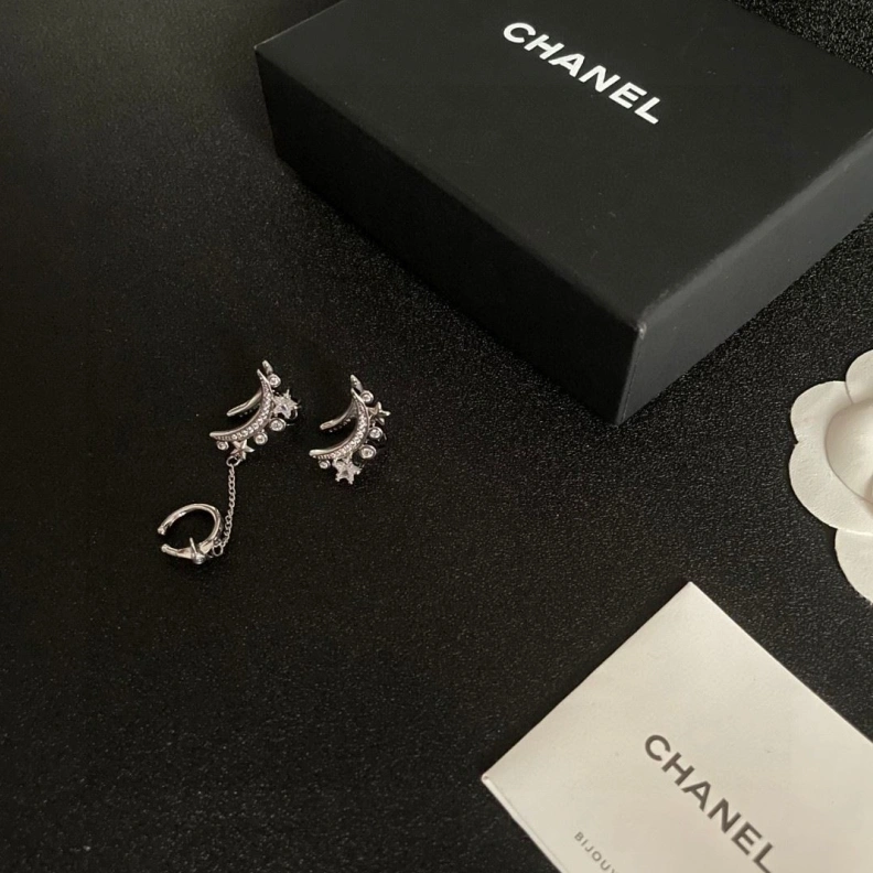 Efficient Chxnxl Earrings 287666