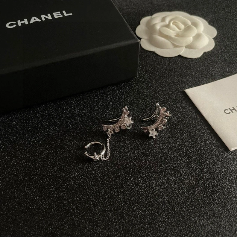 Efficient Chxnxl Earrings 287666