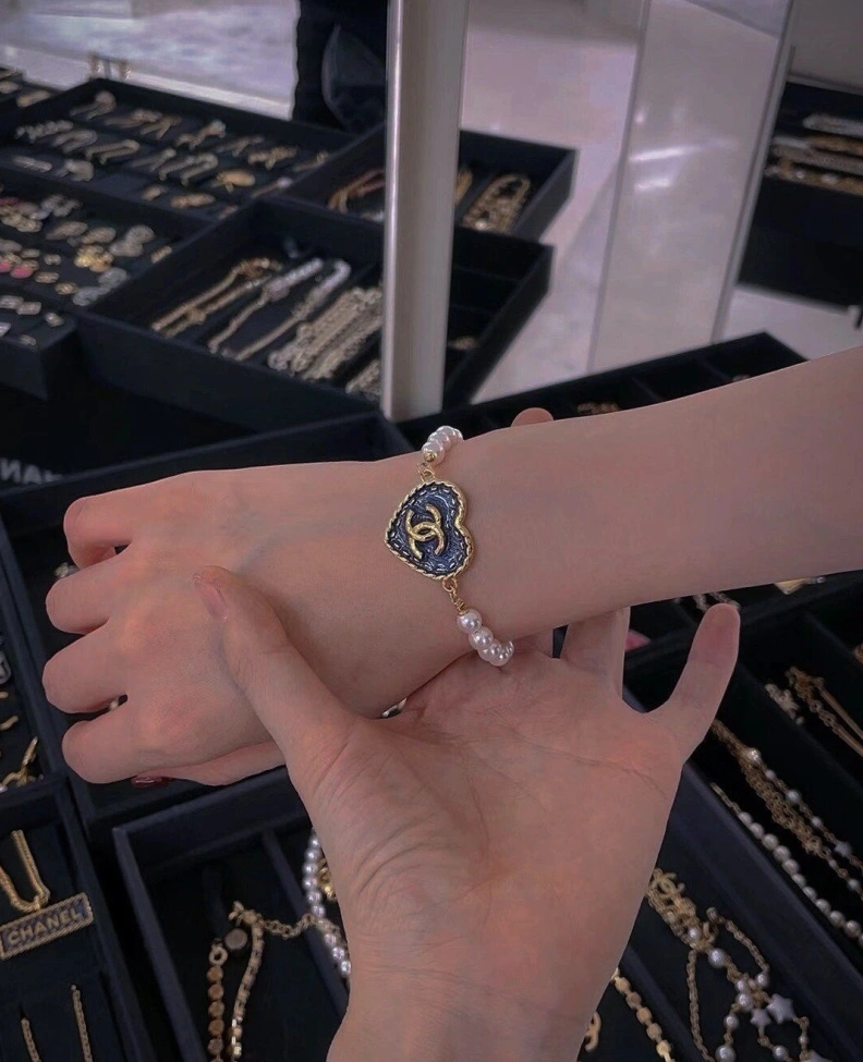 Lightweight Chxnxl Bracelets 287949