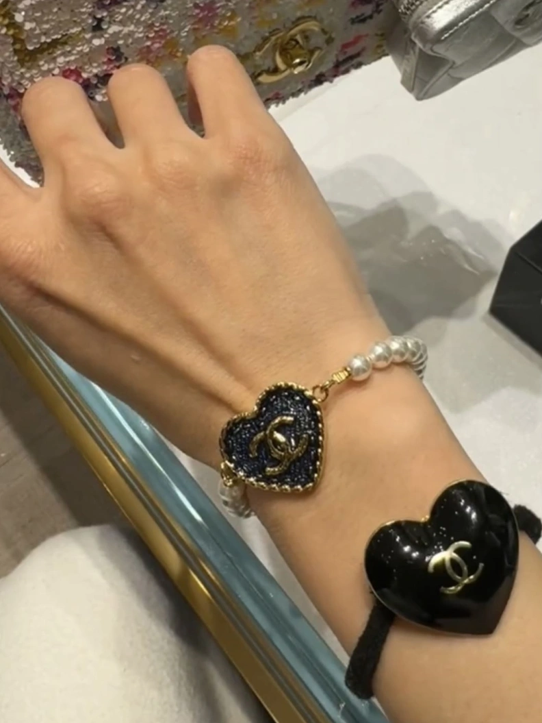 Lightweight Chxnxl Bracelets 287949