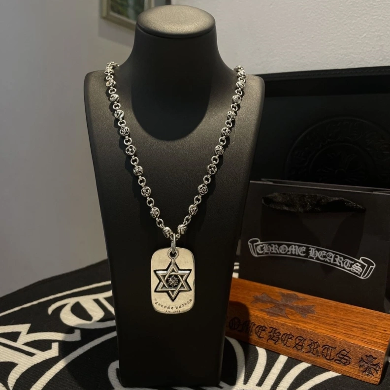 Chrxmx Hxxrts Necklaces Compact 297969