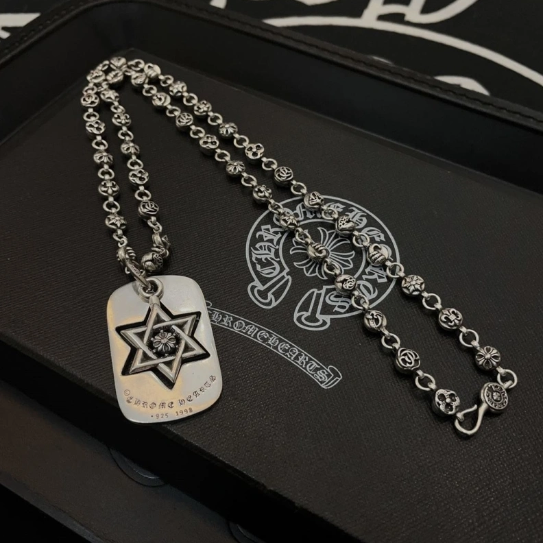 Chrxmx Hxxrts Necklaces Compact 297969