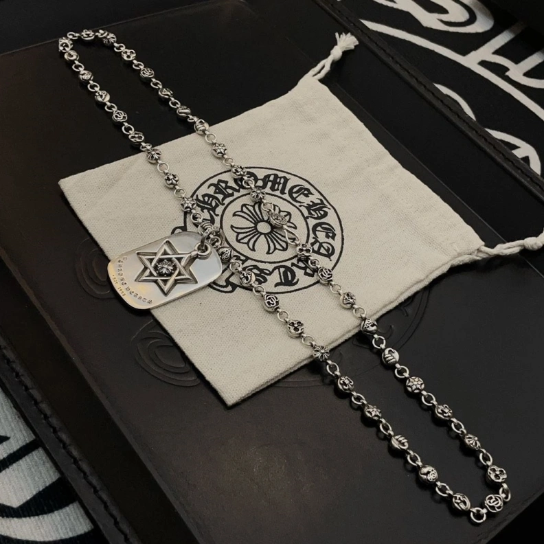 Chrxmx Hxxrts Necklaces Compact 297969