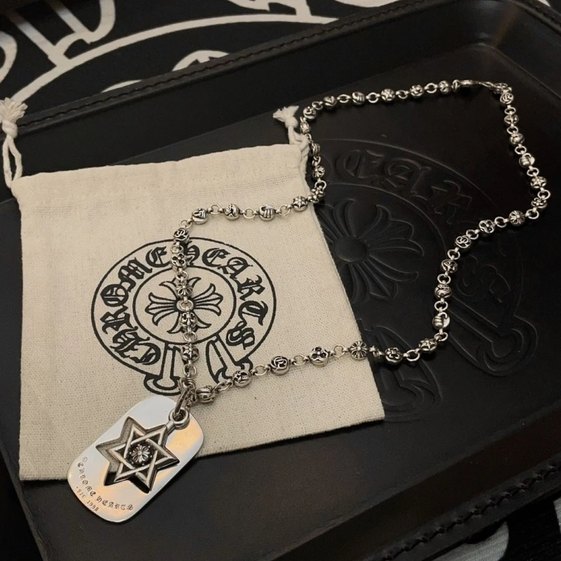 Chrxmx Hxxrts Necklaces Compact 297969