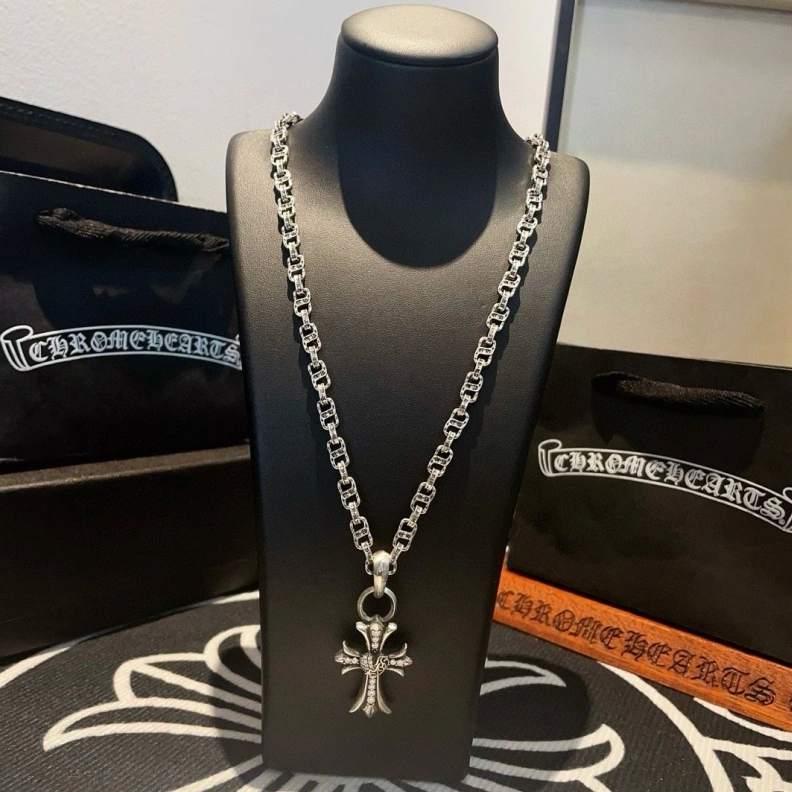 Durable Chrxmx Hxxrts Necklaces 297959