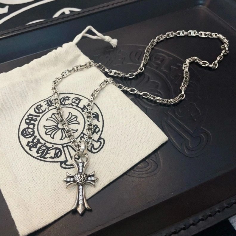 Durable Chrxmx Hxxrts Necklaces 297959