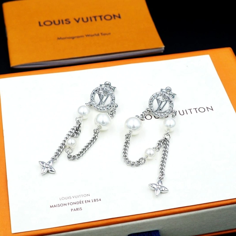 Fashionable LX Earrings 309479