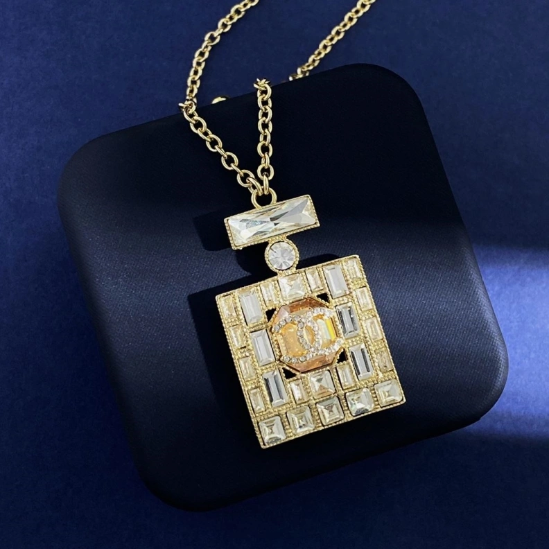 Comfortable Chxnxl Necklaces 286872
