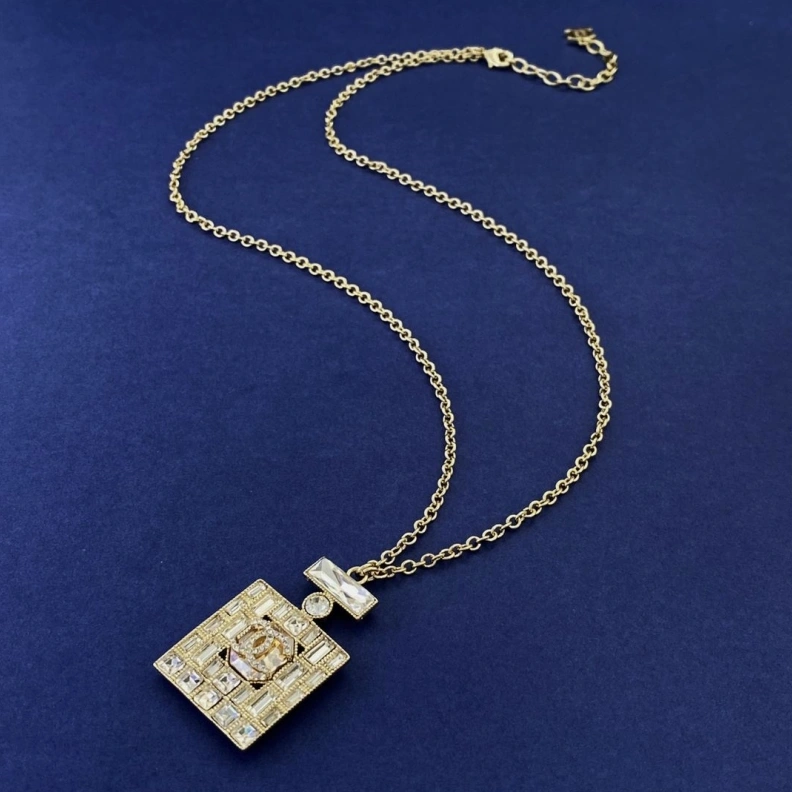 Comfortable Chxnxl Necklaces 286872