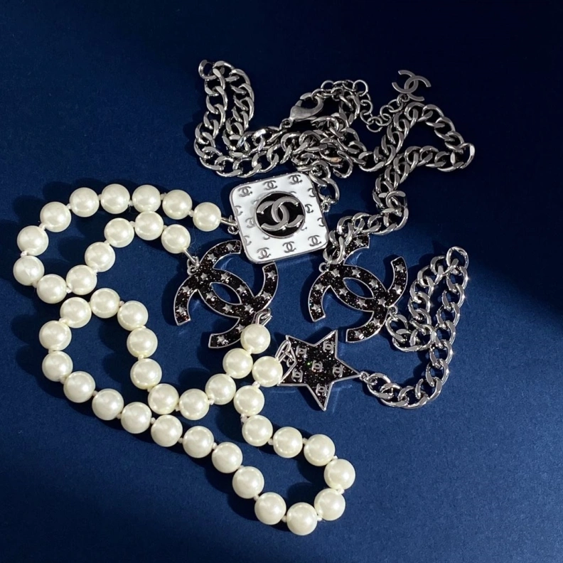 Bright Chxnxl Necklaces 286867