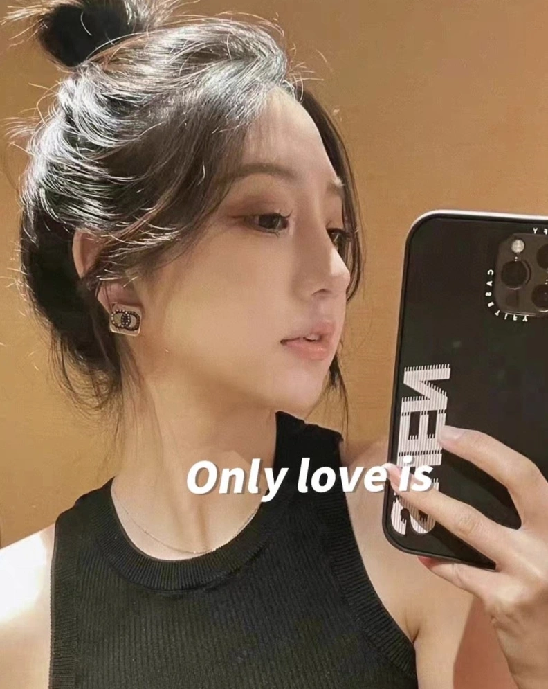 HighQuality Chxnxl Earrings 287660