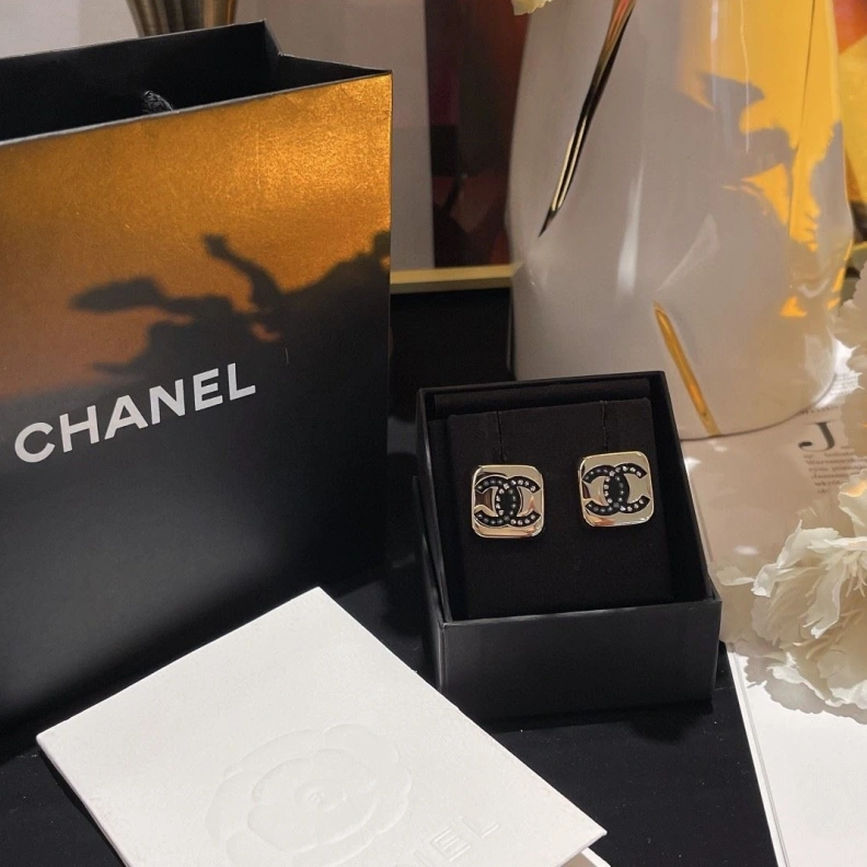 HighQuality Chxnxl Earrings 287660