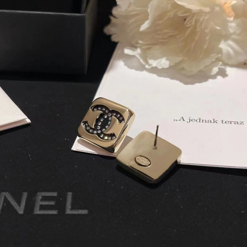 HighQuality Chxnxl Earrings 287660