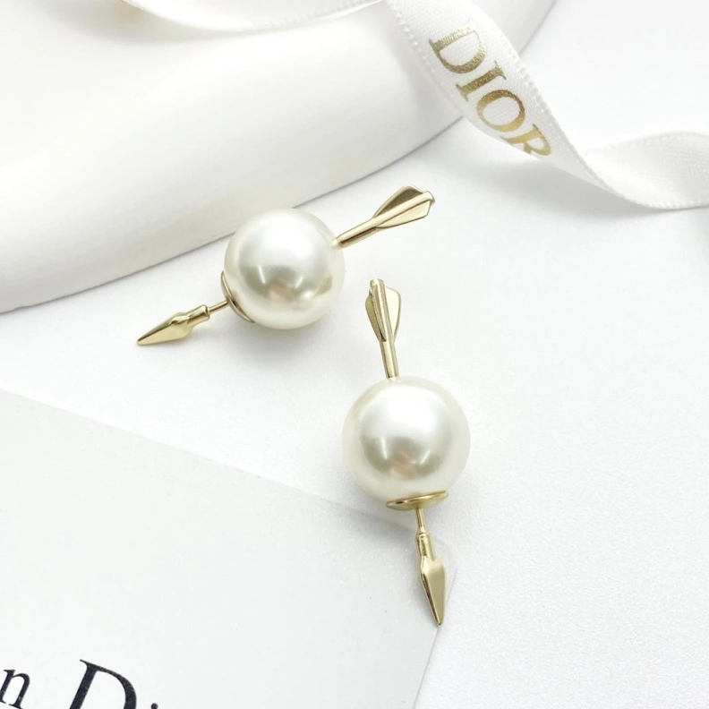Christian Dxxr Earrings Compact 294571
