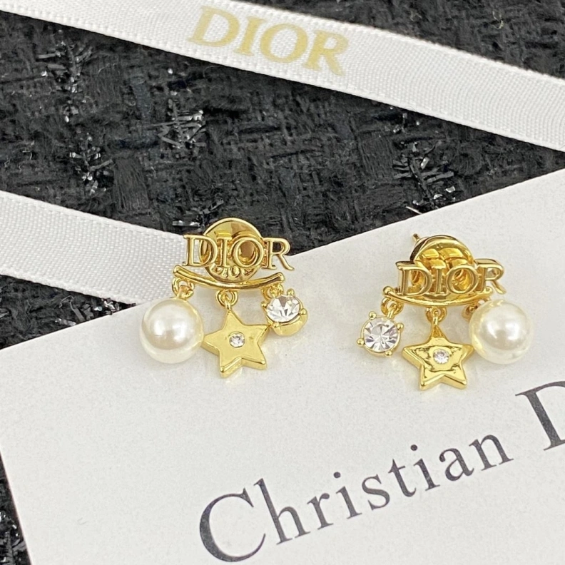 Christian Dxxr Earrings Trendy 294570