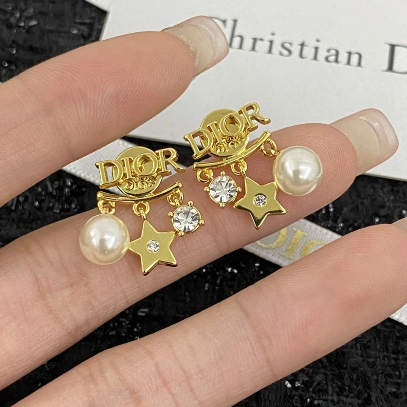 Christian Dxxr Earrings Trendy 294570