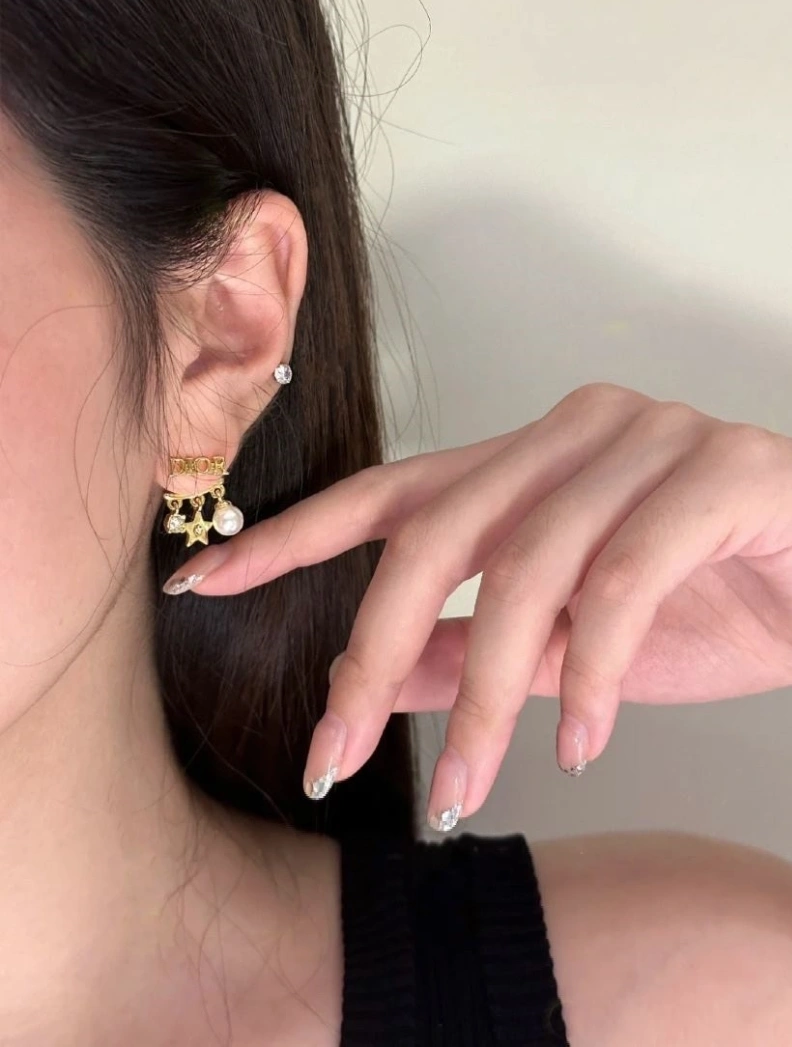 Christian Dxxr Earrings Trendy 294570