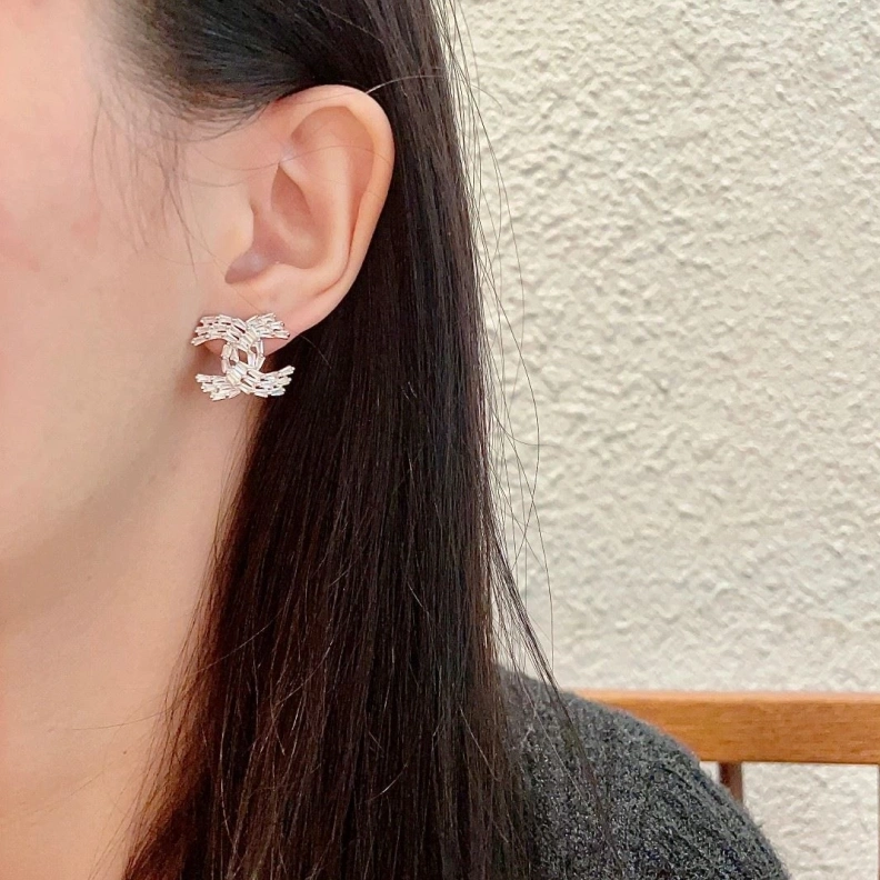 Breathable Chxnxl Earrings 287635