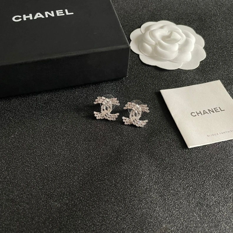 Breathable Chxnxl Earrings 287635