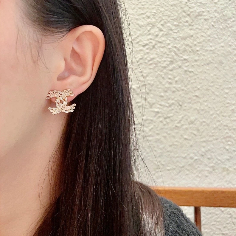 Efficient Chxnxl Earrings 287639