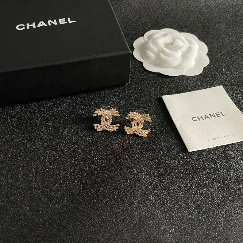 Efficient Chxnxl Earrings 287639