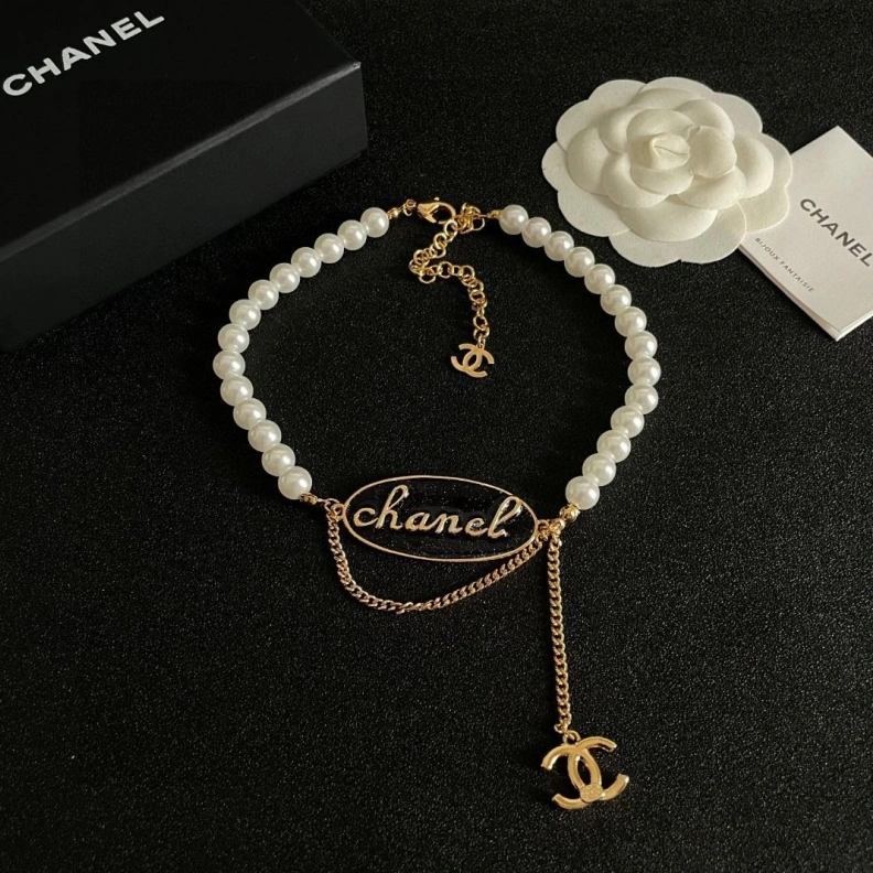 Minimalist Chxnxl Necklaces 286875