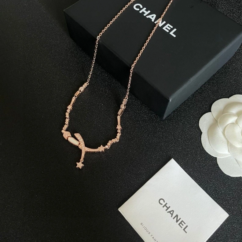 Efficient Chxnxl Necklaces 286881