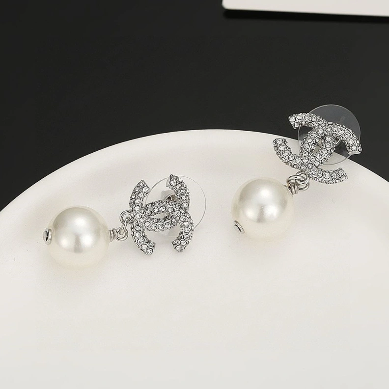 EyeCatching Chxnxl Earrings 287631