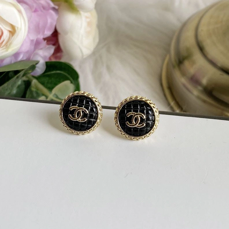 WellDesigned Chxnxl Earrings 287633