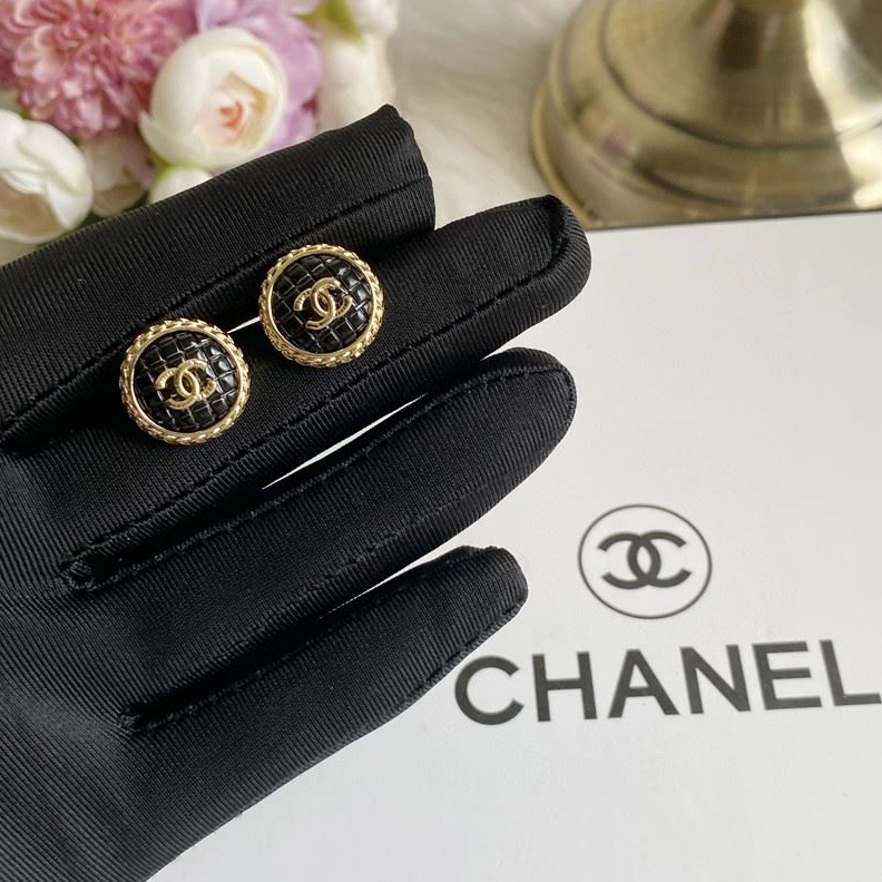 WellDesigned Chxnxl Earrings 287633