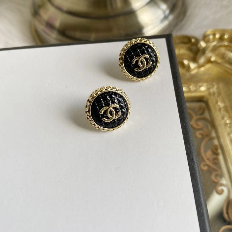 WellDesigned Chxnxl Earrings 287633